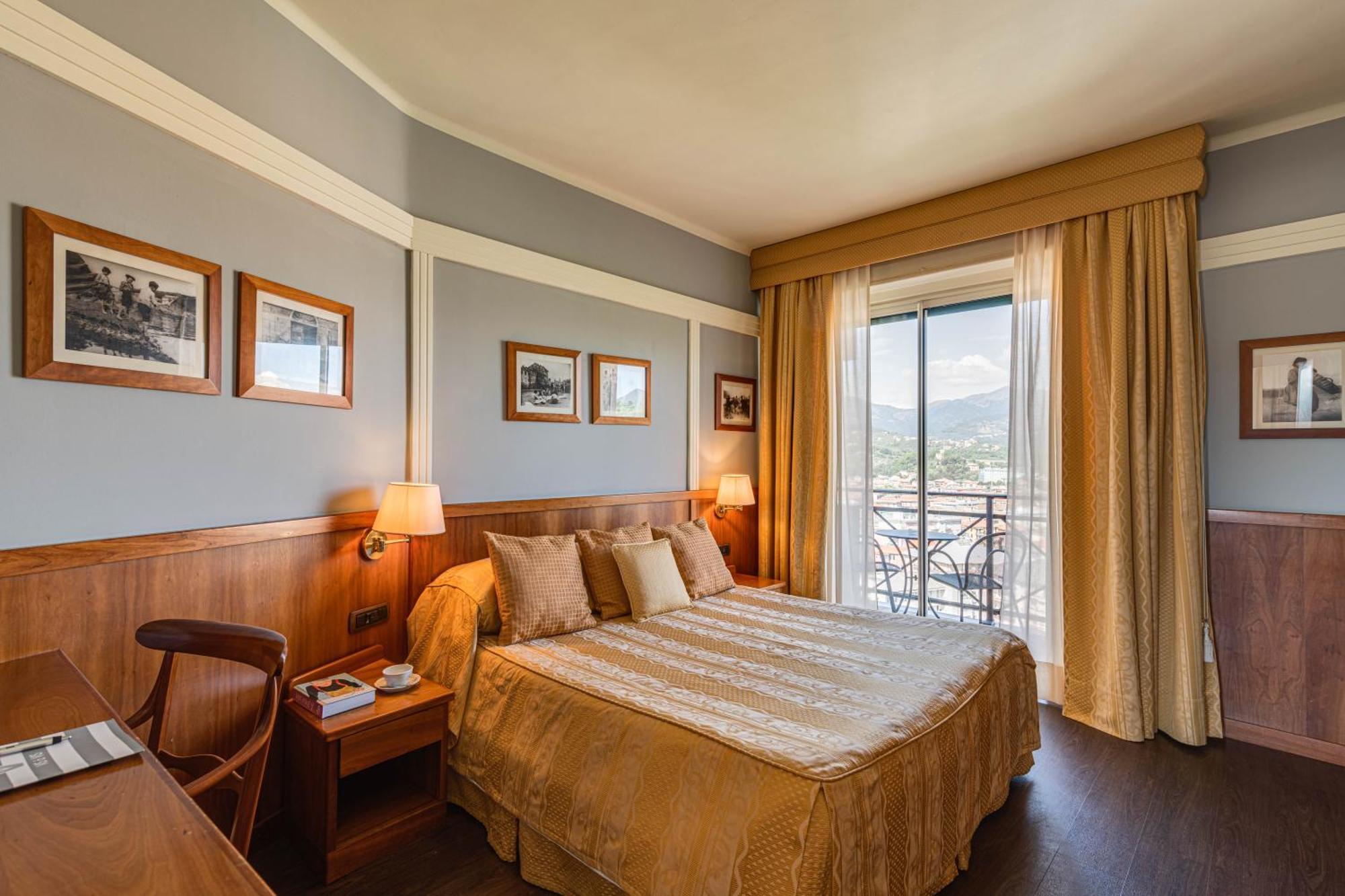 Vis A Vis Hotel 4*